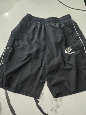 Nike Black Sportswear Men's Snap-Trim Shorts